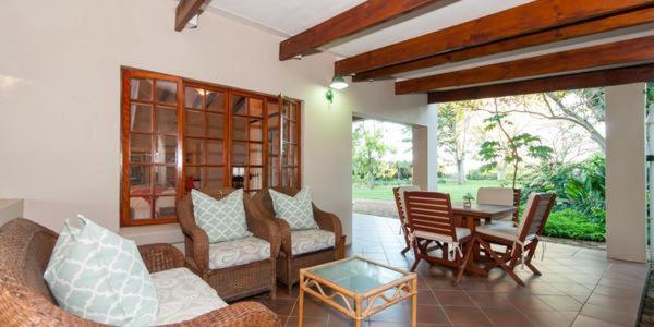 Lupus Den Country House B&B Sunland Ngoại thất bức ảnh